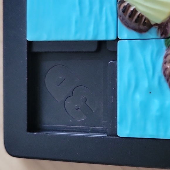 Vintage DaMert 3D Slide Puzzle- Otter - Picture 2 of 3